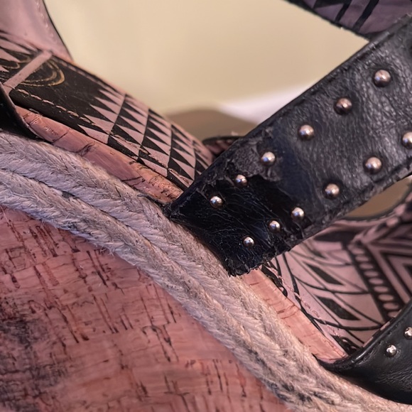 Black Jessica Simpson platform sandals - Picture 5 of 5